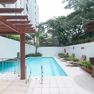 Reddoorz Premium At The Residences Olympia Makati Makati City